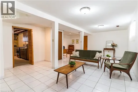 102 Markson Crescent Hamilton ON L8T 4W4