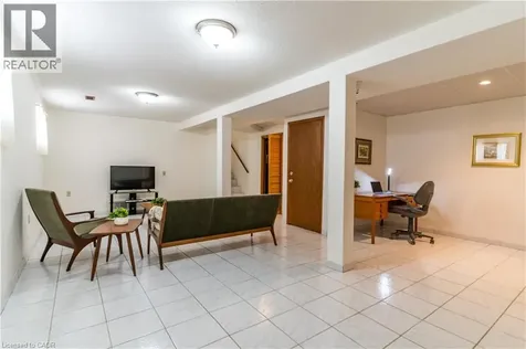 102 Markson Crescent Hamilton ON L8T 4W4