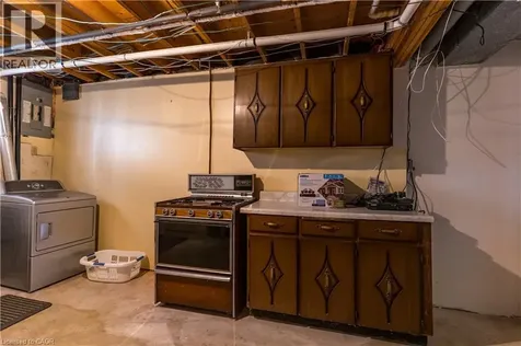 102 Markson Crescent Hamilton ON L8T 4W4