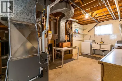 102 Markson Crescent Hamilton ON L8T 4W4