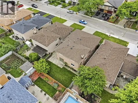 102 Markson Crescent Hamilton ON L8T 4W4