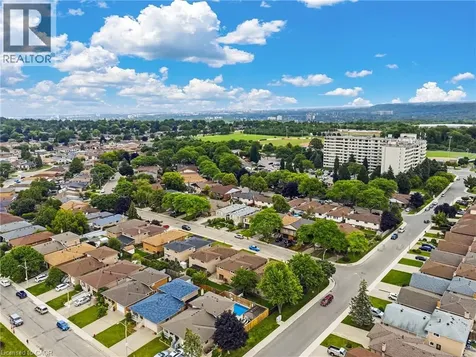 102 Markson Crescent Hamilton ON L8T 4W4