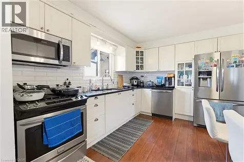 459 Dicenzo Drive Hamilton ON L9B 2C4