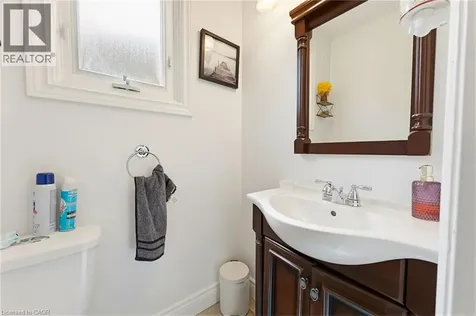 459 Dicenzo Drive Hamilton ON L9B 2C4