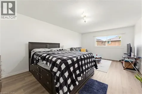 459 Dicenzo Drive Hamilton ON L9B 2C4