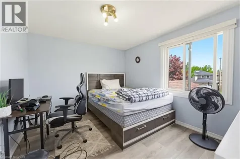 459 Dicenzo Drive Hamilton ON L9B 2C4