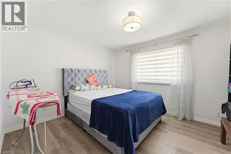 459 Dicenzo Drive Hamilton ON L9B 2C4