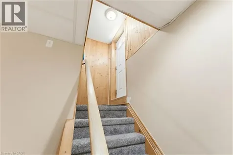 459 Dicenzo Drive Hamilton ON L9B 2C4