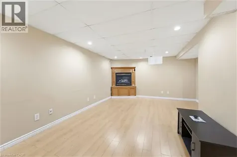 459 Dicenzo Drive Hamilton ON L9B 2C4