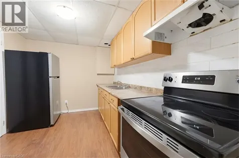 459 Dicenzo Drive Hamilton ON L9B 2C4