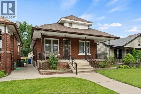 1663 Elsmere Windsor ON N8X 4H5