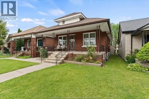 1663 Elsmere Windsor ON N8X 4H5