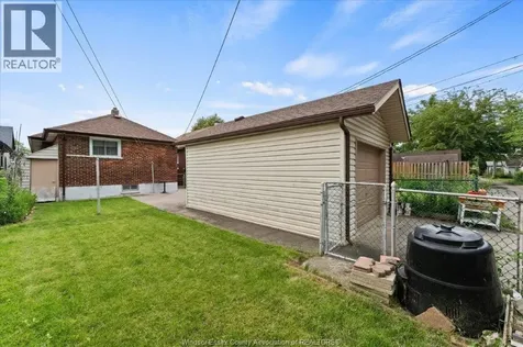 1663 Elsmere Windsor ON N8X 4H5