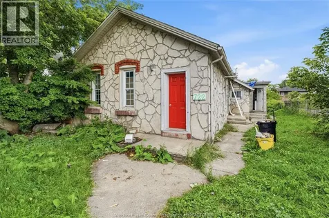 722 Brant Street Windsor ON N9A 3E8