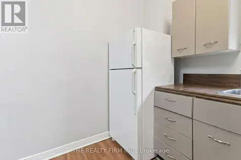 631 Elias Street London East (east G) ON N5W 3N5