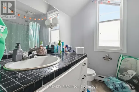 631 Elias Street London East (east G) ON N5W 3N5