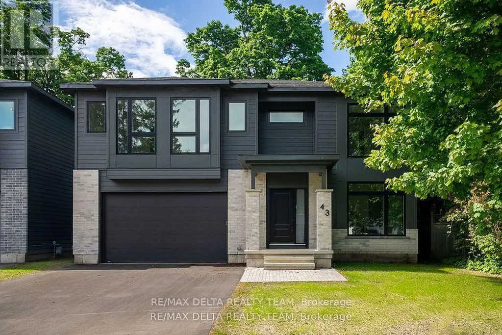 43 St Claire Avenue Ottawa ON K2G 2A1