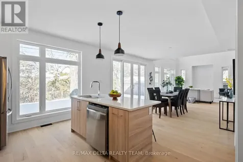 43 St Claire Avenue Ottawa ON K2G 2A1