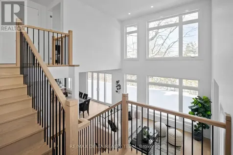 43 St Claire Avenue Ottawa ON K2G 2A1