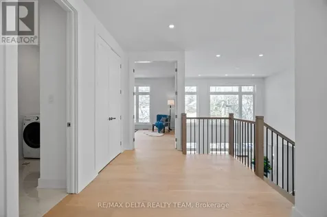 43 St Claire Avenue Ottawa ON K2G 2A1