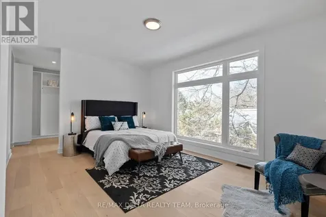 43 St Claire Avenue Ottawa ON K2G 2A1