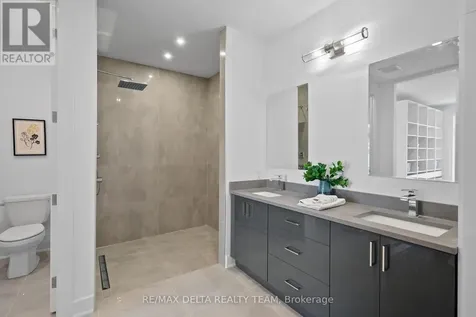 43 St Claire Avenue Ottawa ON K2G 2A1