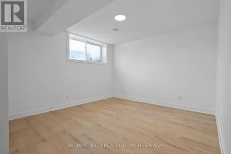 43 St Claire Avenue Ottawa ON K2G 2A1