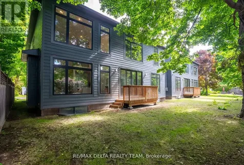 43 St Claire Avenue Ottawa ON K2G 2A1