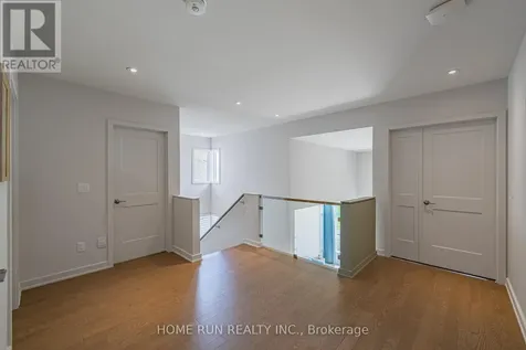 314 Shuttleworth Drive Ottawa ON K1T 0T6