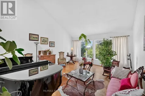 6879 Edgar Brault Street Ottawa ON K1C 1L6