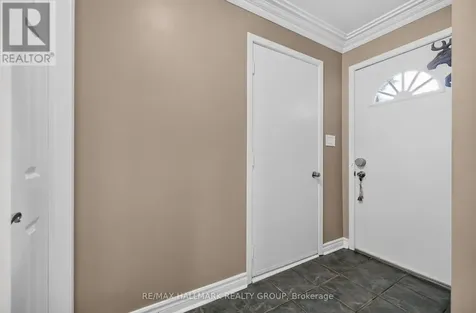 6879 Edgar Brault Street Ottawa ON K1C 1L6