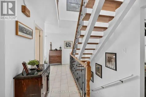 6879 Edgar Brault Street Ottawa ON K1C 1L6