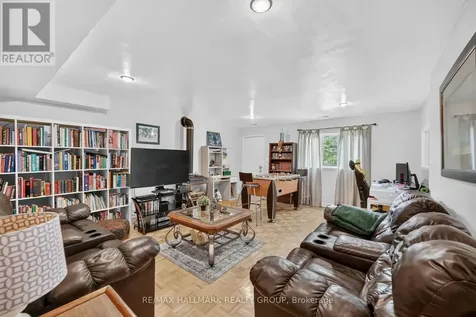 6879 Edgar Brault Street Ottawa ON K1C 1L6