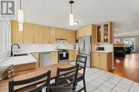 1444 Charlebois Avenue Ottawa ON K1E 3W5