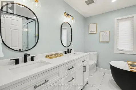 1444 Charlebois Avenue Ottawa ON K1E 3W5