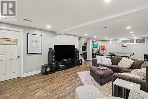 1444 Charlebois Avenue Ottawa ON K1E 3W5