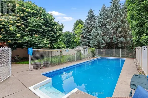 1444 Charlebois Avenue Ottawa ON K1E 3W5