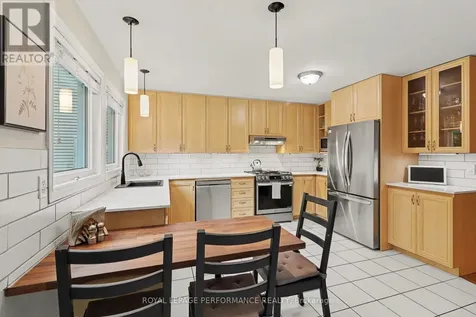 1444 Charlebois Avenue Ottawa ON K1E 3W5