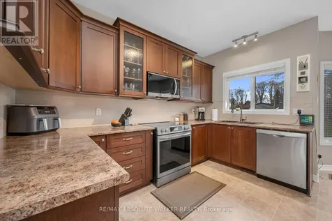 20 Mary Hill Crescent Ottawa ON K0A 2Z0