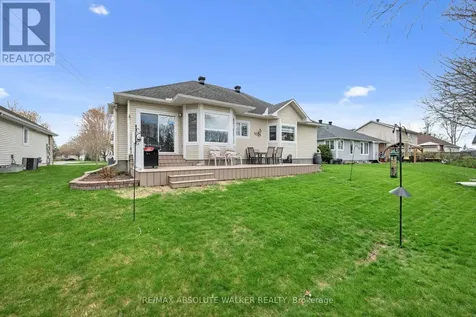 20 Mary Hill Crescent Ottawa ON K0A 2Z0