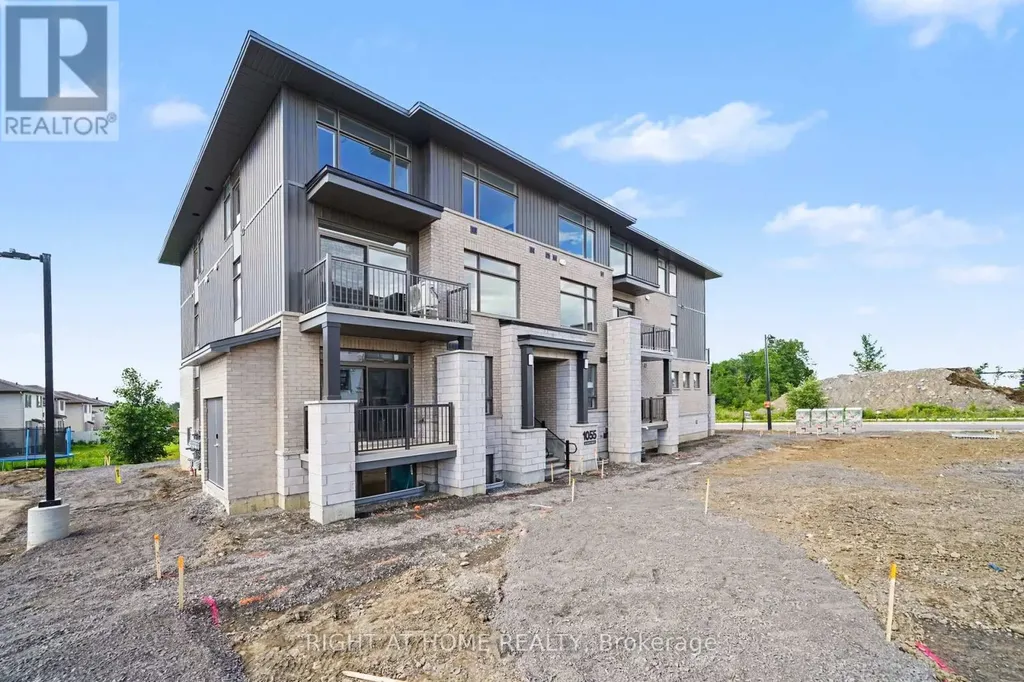 1055 Cedar Creek Drive Ottawa ON K1X 0G3