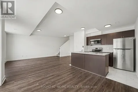 1055 Cedar Creek Drive Ottawa ON K1X 0G3