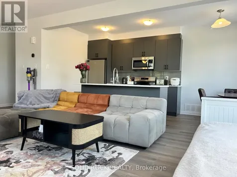 501 Woodlily Private Ottawa ON K2T 0R8