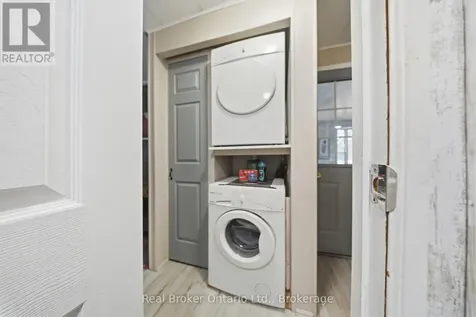 230 Mountain Ash Road North Dumfries ON N0B 1E0