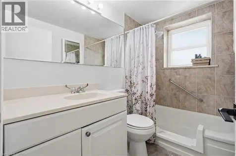 87 St George Street Brantford ON N3R 1V5