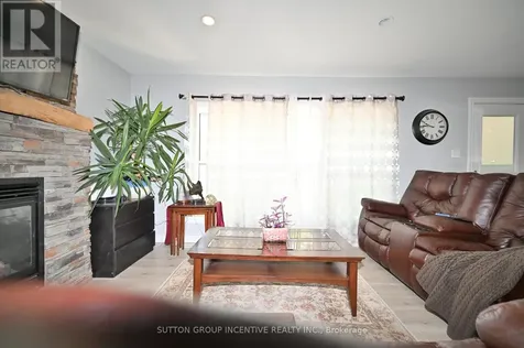 79 23rd Street North Wasaga Beach ON L9Z 2G4