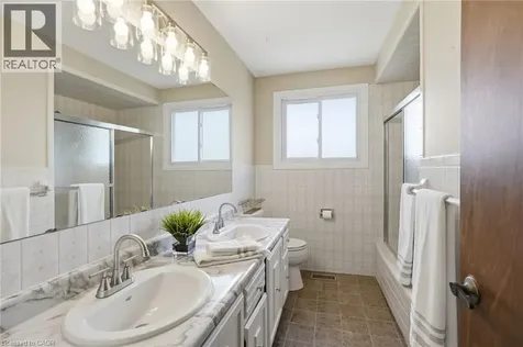 57 Neil Avenue Stoney Creek ON L8G 2N1