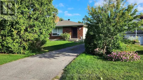 1570-1572 Goth Avenue Ottawa ON K1T 1E4