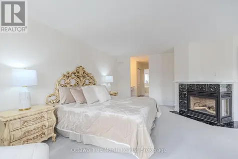 19 Black Tern Crescent Ottawa ON K2M 2Z4