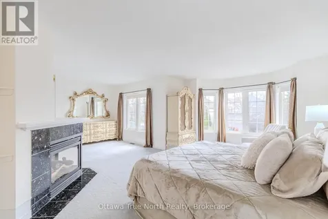 19 Black Tern Crescent Ottawa ON K2M 2Z4